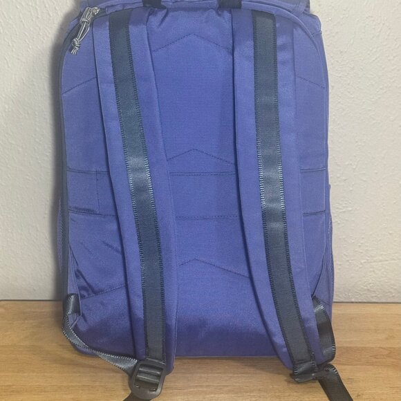 Vera Bradley Daytripper Backpack in Wisteria (Purple) NWT main image 4
